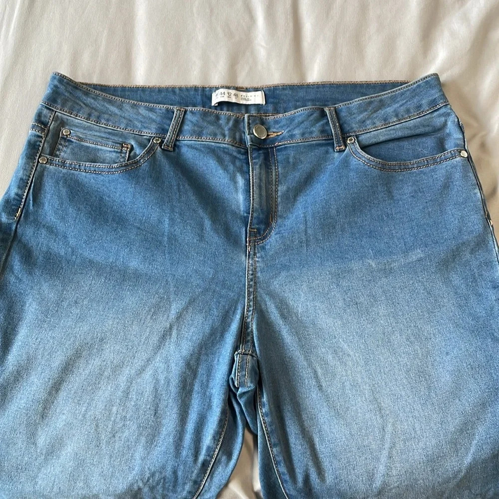 💰Denim & Co medium wash straight leg high rise jeans size 12 - Picture 3 of 7